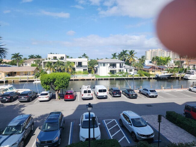 Building Photo - 899 Jeffery St