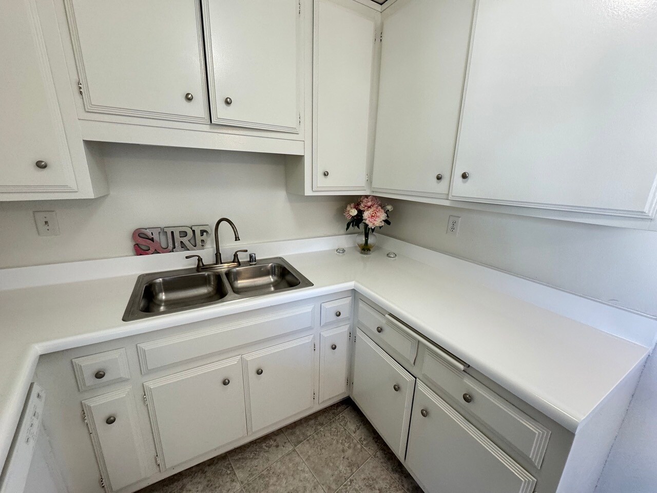 Building Photo - 5858 S Pacific Coast Hwy