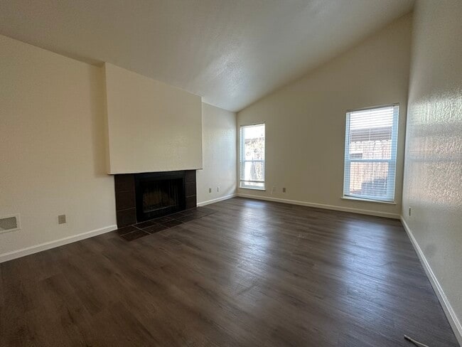 Building Photo - 8613 Tiogawoods Dr