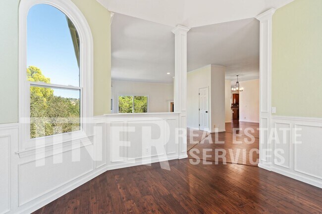 Building Photo - Stunning Views 4 Bedroom El Dorado Hills Gem