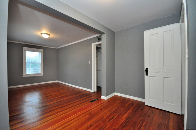 Building Photo - 22 Highland Ave