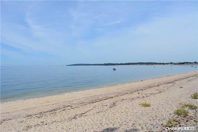 Building Photo - 11 Valley Rd