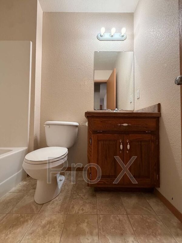 Building Photo - 4563 E Zora St
