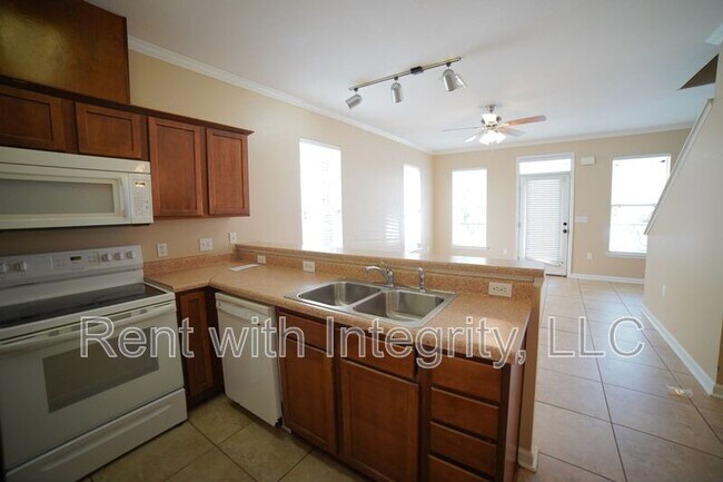 Building Photo - 2400 Fred Smith Rd