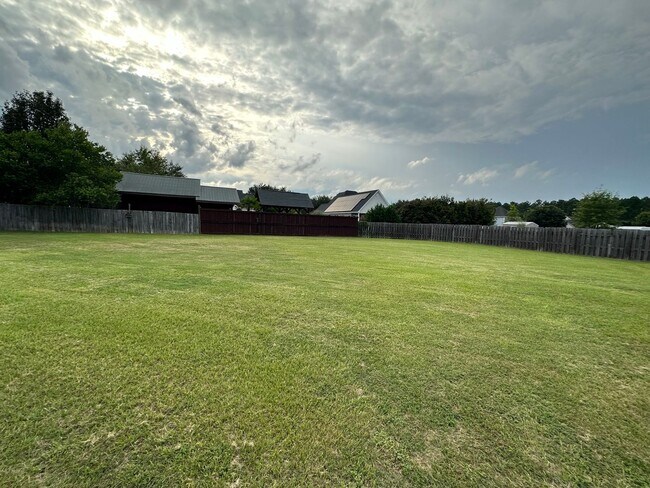 Building Photo - 789 Spence Dr