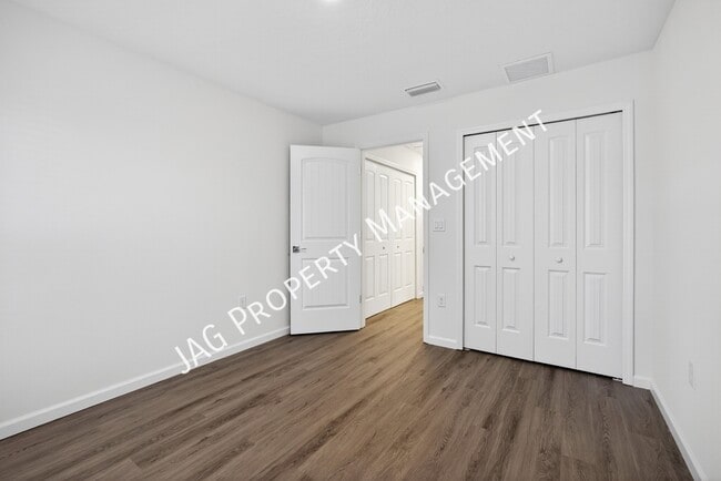 Building Photo - 1401 Degroodt Rd SW