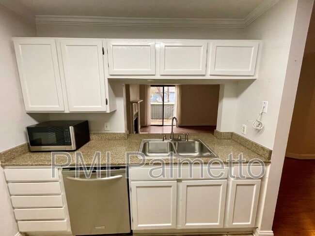 Building Photo - 229 Windsor Point Rd