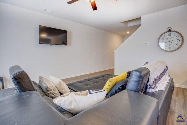 Building Photo - 3294 Bridgewood Dr