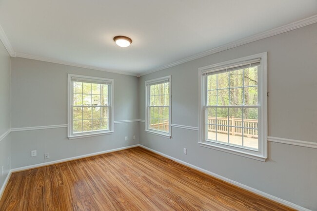Building Photo - 3303 Spring Lake Ct