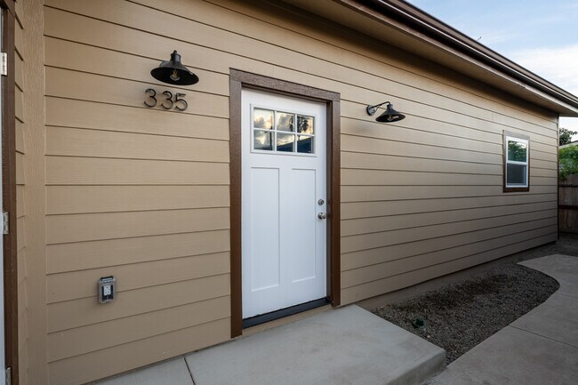 Building Photo - 331-335 N Olive St