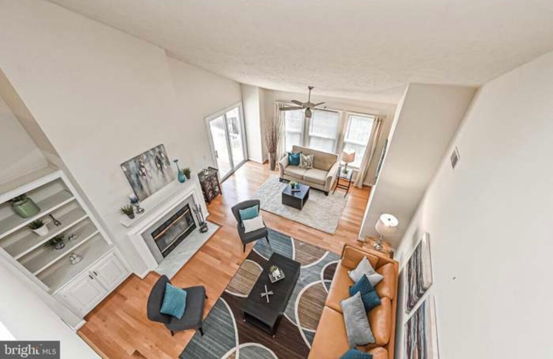 Building Photo - 12001 Ridge Knoll Dr