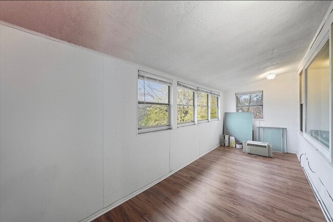 Building Photo - 18335 Sherman St