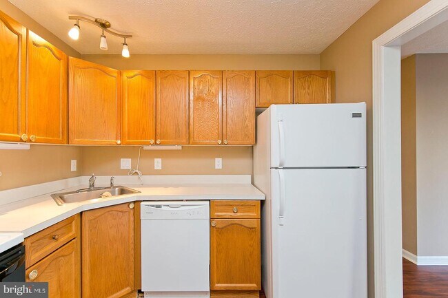 Building Photo - 117 Brookland Terrace