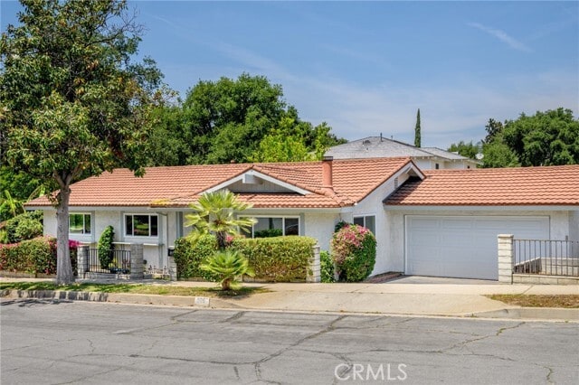 Primary Photo - 575 Winona Way