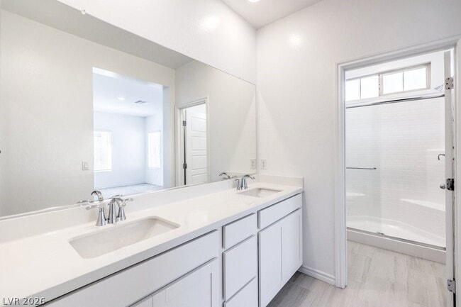 Building Photo - 600 N Carriage Hill Dr