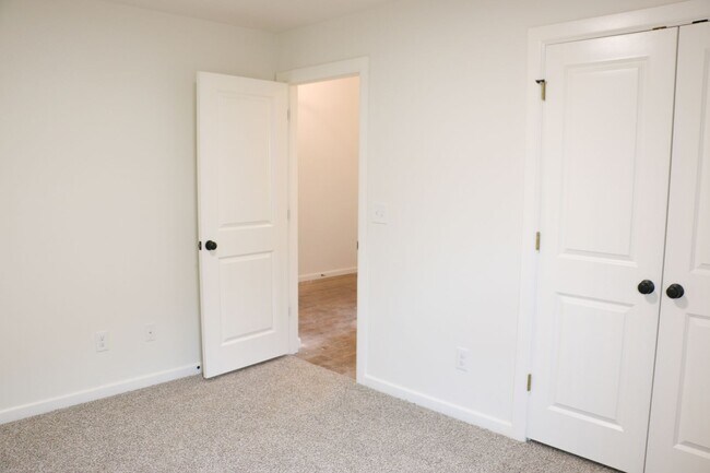 Building Photo - Brand New Home in Shawnee!