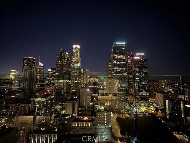 Building Photo - 400 S Broadway