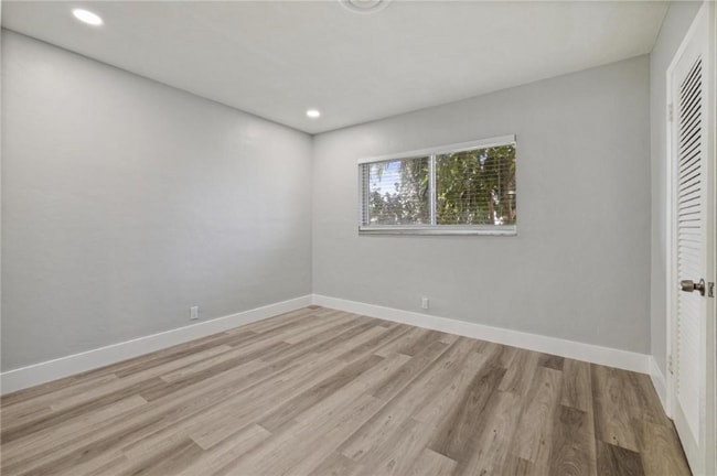 Building Photo - 4305 NE 21st Ave