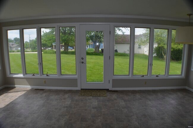 Building Photo - 805 Candlewood Way