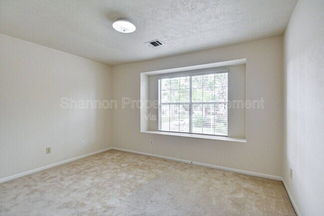 Building Photo - 14222 Heather Falls Way