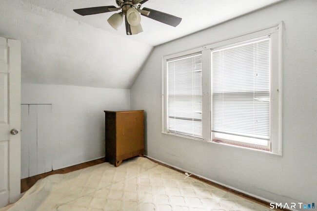 Building Photo - 32 Ingraham Pl