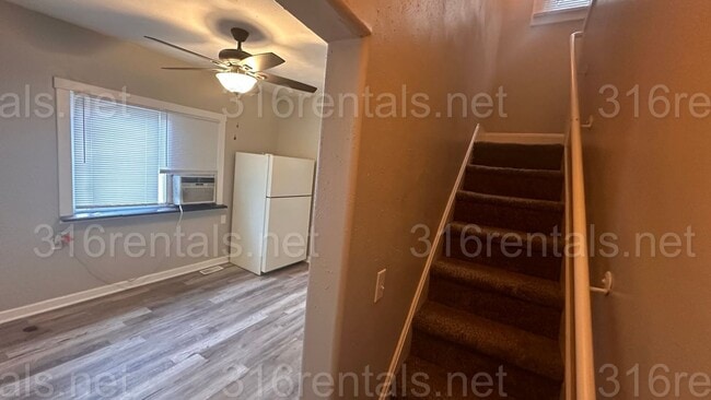 Building Photo - $695- 2 bed 1 bath - Newly Remodeled Duplex