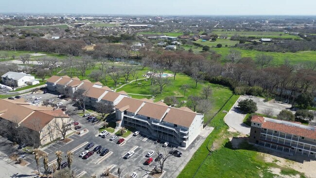 Building Photo - 730 E Mather St