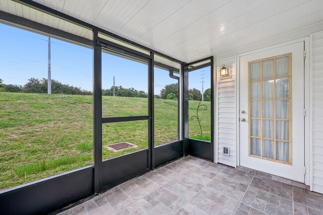Building Photo - Ground Floor 2 Bed / 2 Bath with New Flooring