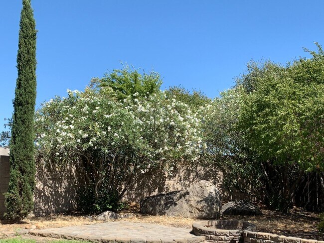 Building Photo - GRANITE BAY ~ HOME FOR RENT!