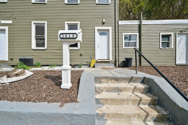Building Photo - Spacious 3 Bedroom Home in Spring Garden (Single Family)
