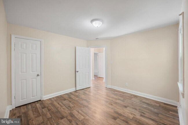 Building Photo - 5424 Belle Vista Ave