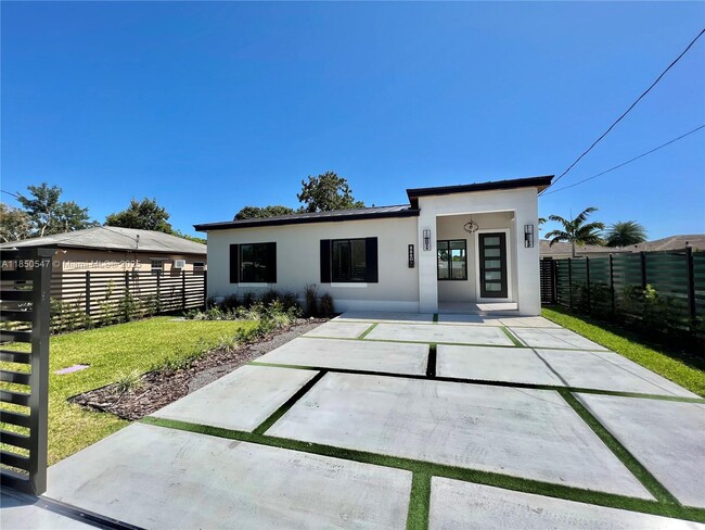 Primary Photo - 8880 SW 126th Terrace