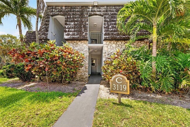 Building Photo - 3119 Oakland Shores Dr
