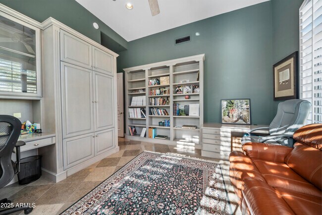 Building Photo - 8350 E Via Del Sol Dr