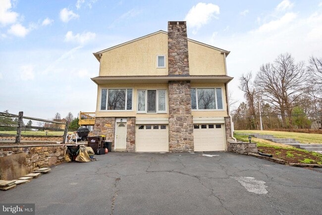 Building Photo - 3554 N Sugan Rd