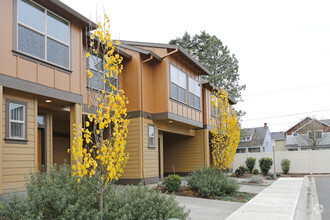 Building Photo - Alexander Rowhouses