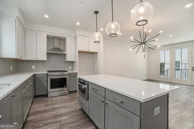 Building Photo - 1829 Gotham Ln NE