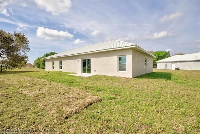 Building Photo - 6909 Salem Ct