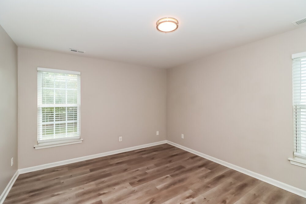 Building Photo - 2432 Acadia Ct