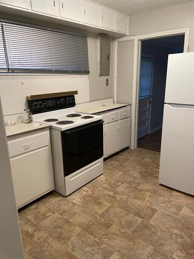 Kitchen 1 - 2640 Tates Creek Rd