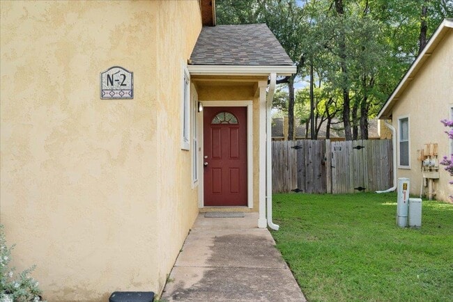 Building Photo - 4902 Duval Rd