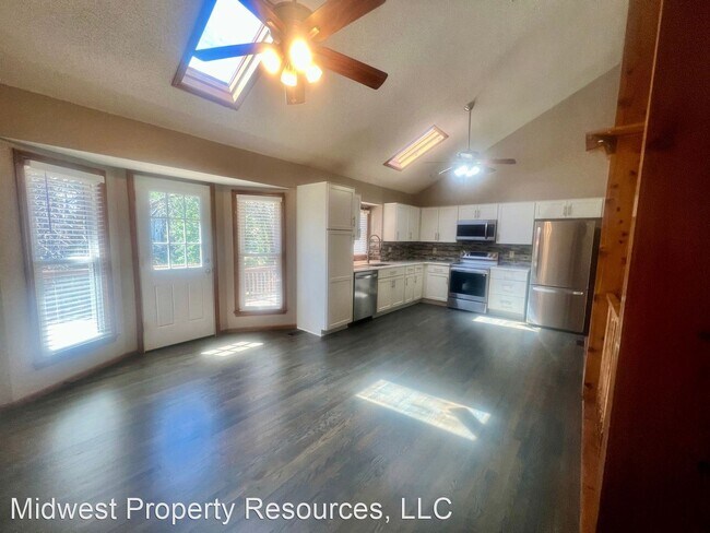 Building Photo - 3 br, 2 bath House - 1100 NE Ball Dr