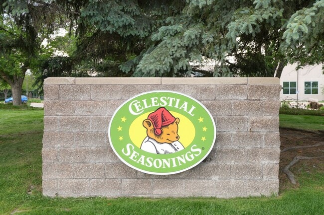 Building Photo - Remodeled 1 bed, 1 bath Gunbarrel Condo! Available NOW!
