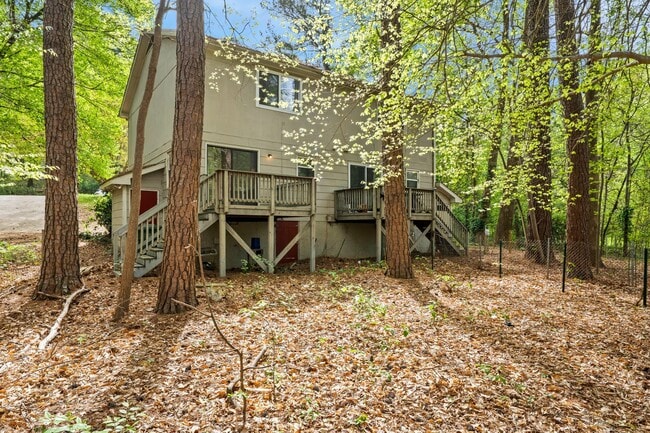 Building Photo - Fully Repainted 2be/1.5ba Duplex With Easy Access To The Highway