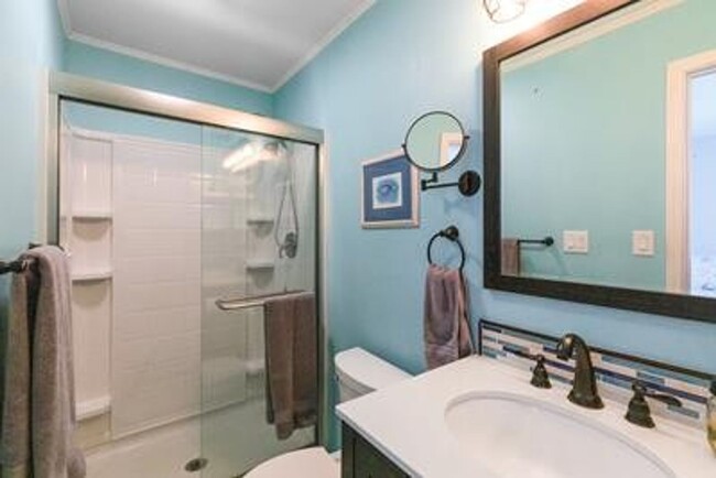 Building Photo - FURNISHED MONTHLY RENTAL - NOW THROUGH MID...