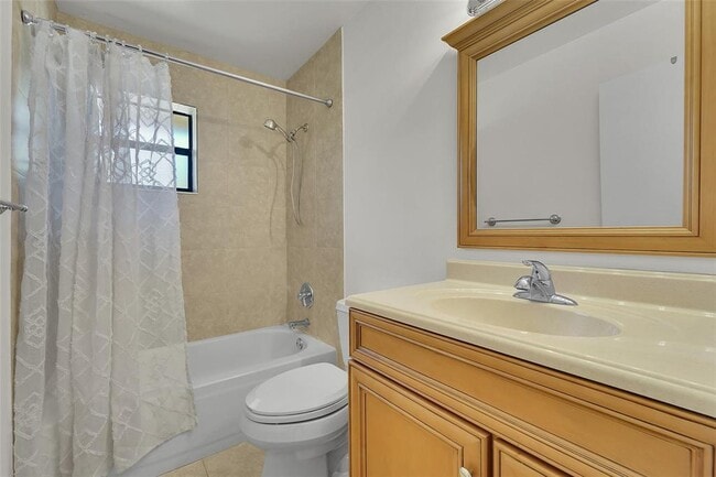 Building Photo - 3529 NW 35th St