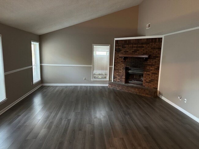 Building Photo - COMING SOON!!1816 Rapier Dr Horn Lake, MS 38637