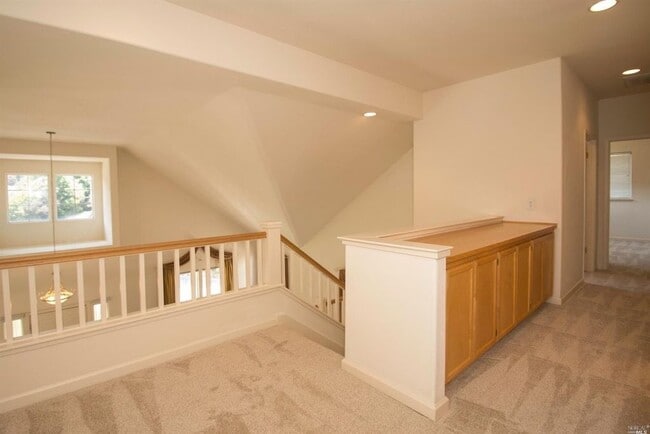 Building Photo - Beautifully Updated 5 Bedroom, 4 Bath Home...