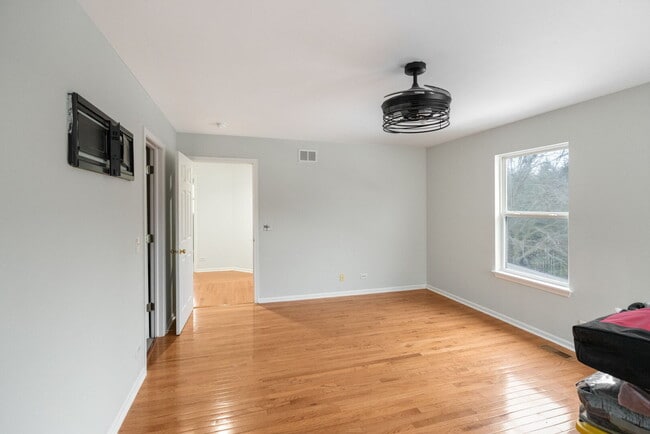 Building Photo - 2670 Pecos Cir