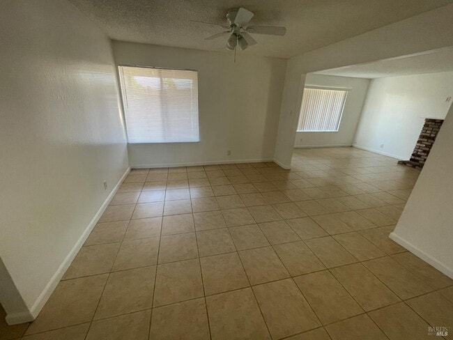Building Photo - 701 Pope Dr